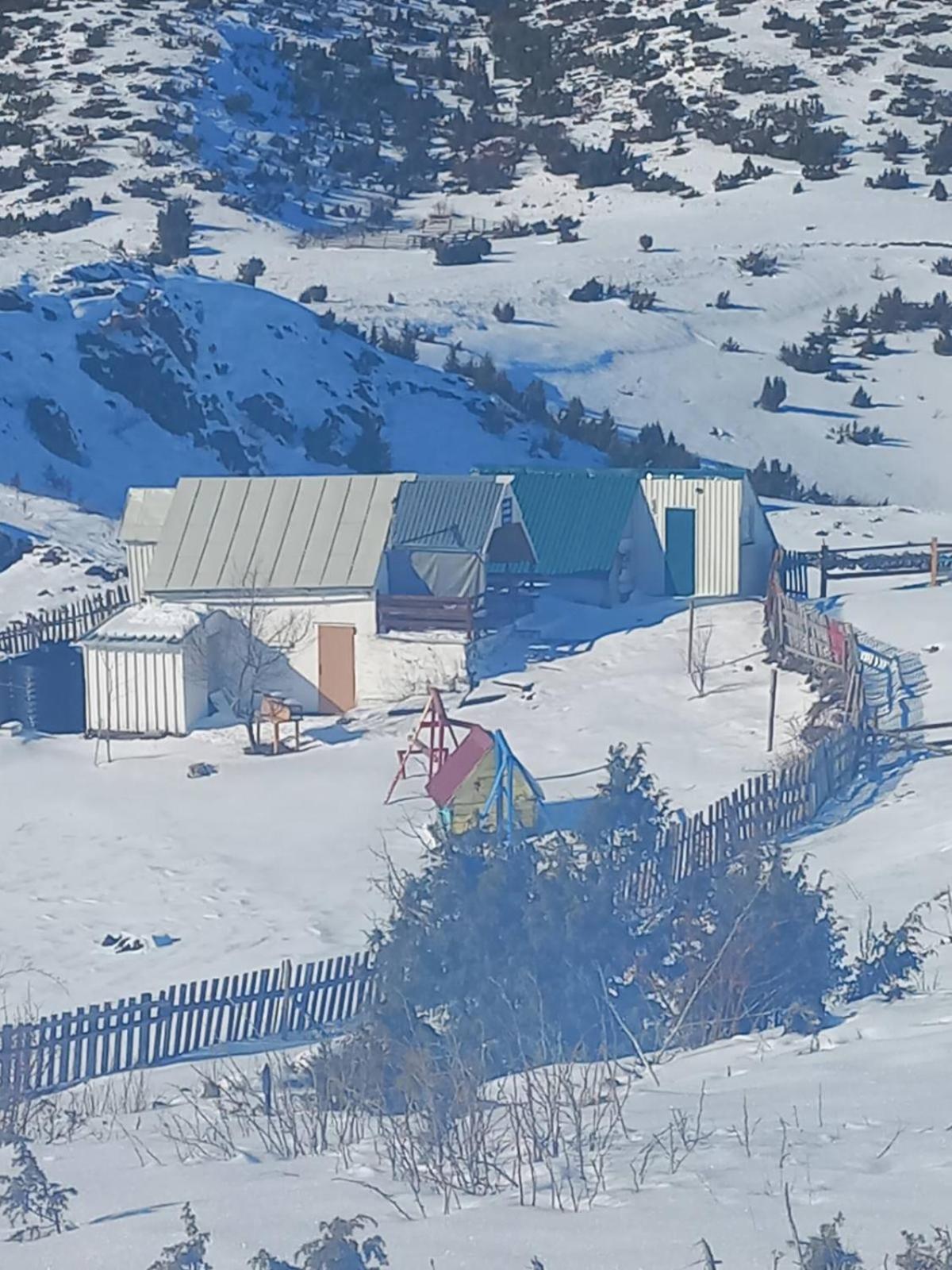 Weekend House In The Piva Nature Park ปลูชิเน ภายนอก รูปภาพ